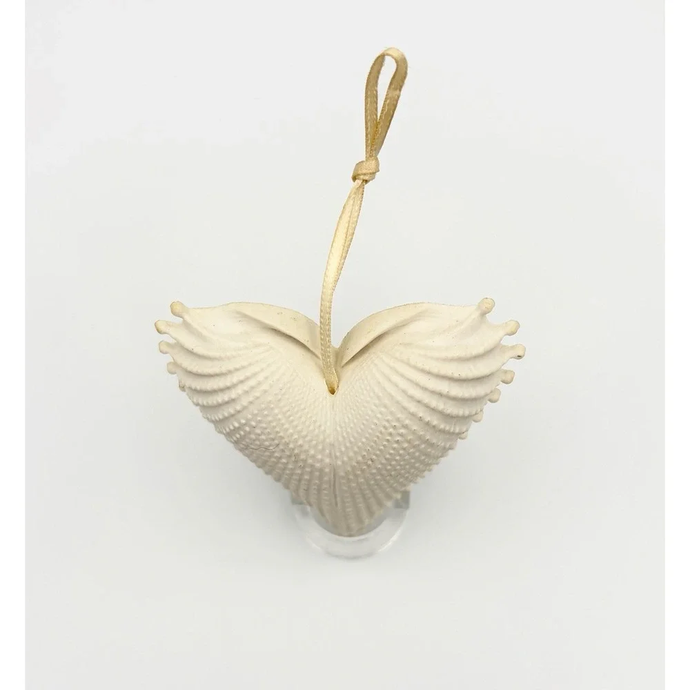 Margaret Furlong Bisque Porcelain Heart Seashell Ornament Wings Of Love 2.5